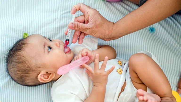 ways-to-ease-your-babys-vaccination-pain-08-1440x180